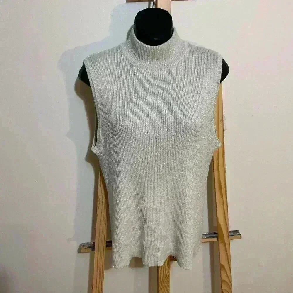 Reference Point New York, Women’s high neck sweater tank, size XL
